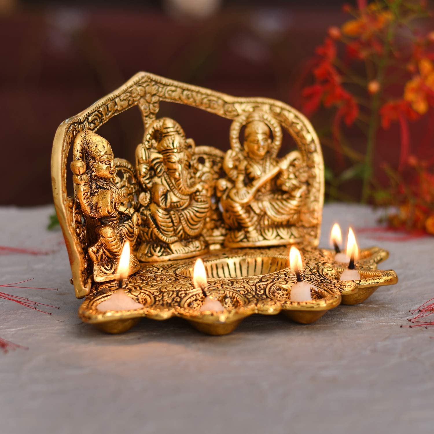 Bengalen Ganesh Lakshmi Saraswati Idol with Diya Oil Deepak Metal Lakshmi Ganesha Showpiece Statue for Puja Home Decorative Items Gift Items