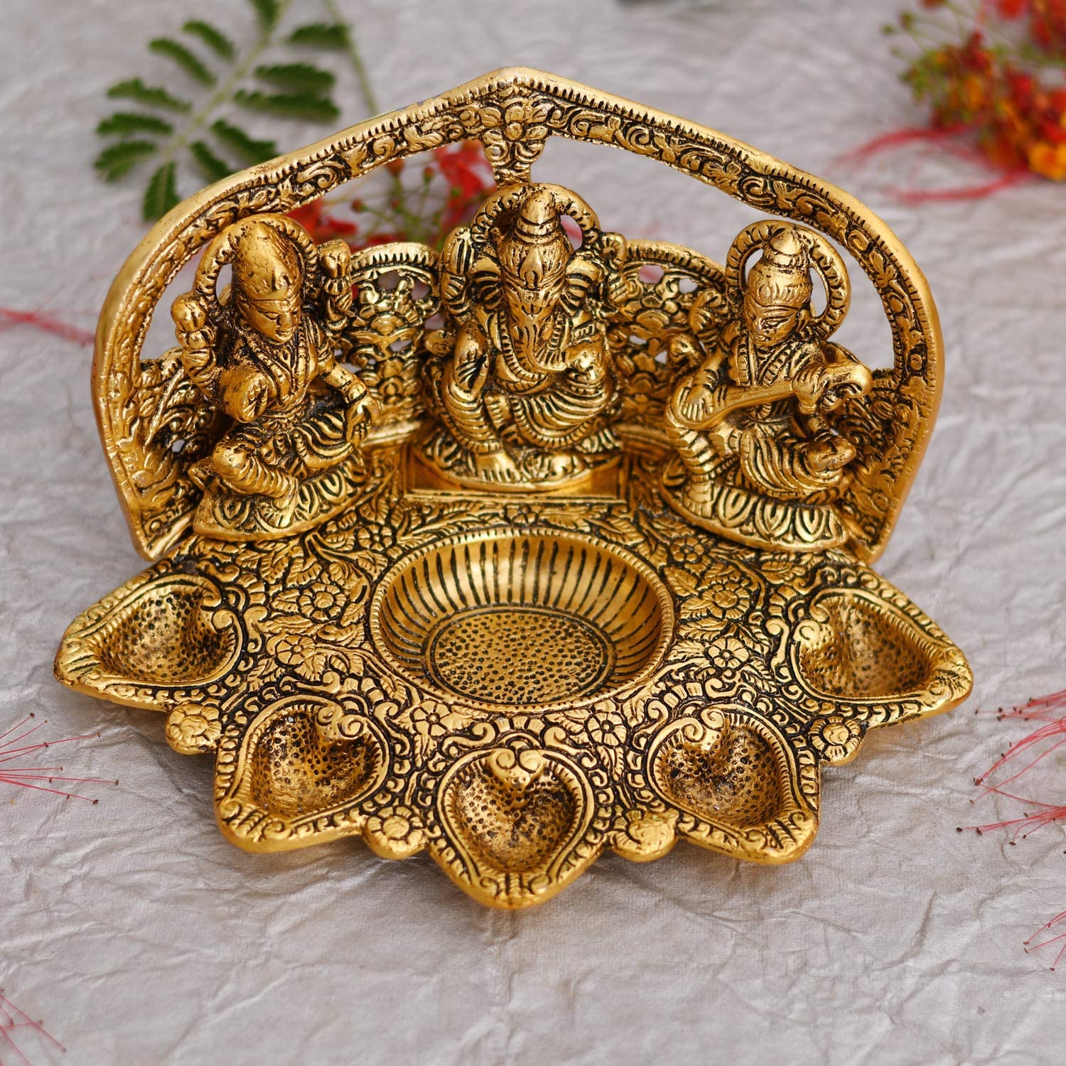 Bengalen Ganesh Lakshmi Saraswati Idol with Diya Oil Deepak Metal Lakshmi Ganesha Showpiece Statue for Puja Home Decorative Items Gift Items