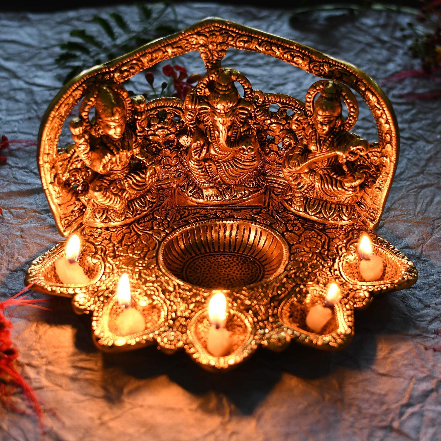 Bengalen Ganesh Lakshmi Saraswati Idol with Diya Oil Deepak Metal Lakshmi Ganesha Showpiece Statue for Puja Home Decorative Items Gift Items