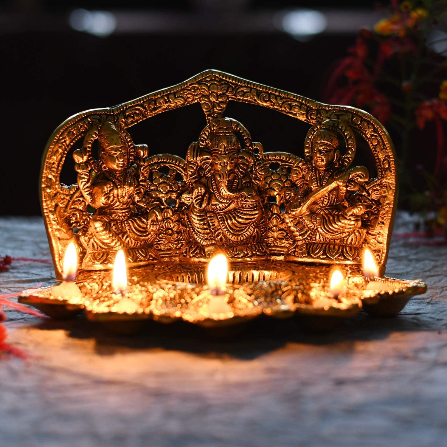 Bengalen Ganesh Lakshmi Saraswati Idol with Diya Oil Deepak Metal Lakshmi Ganesha Showpiece Statue for Puja Home Decorative Items Gift Items