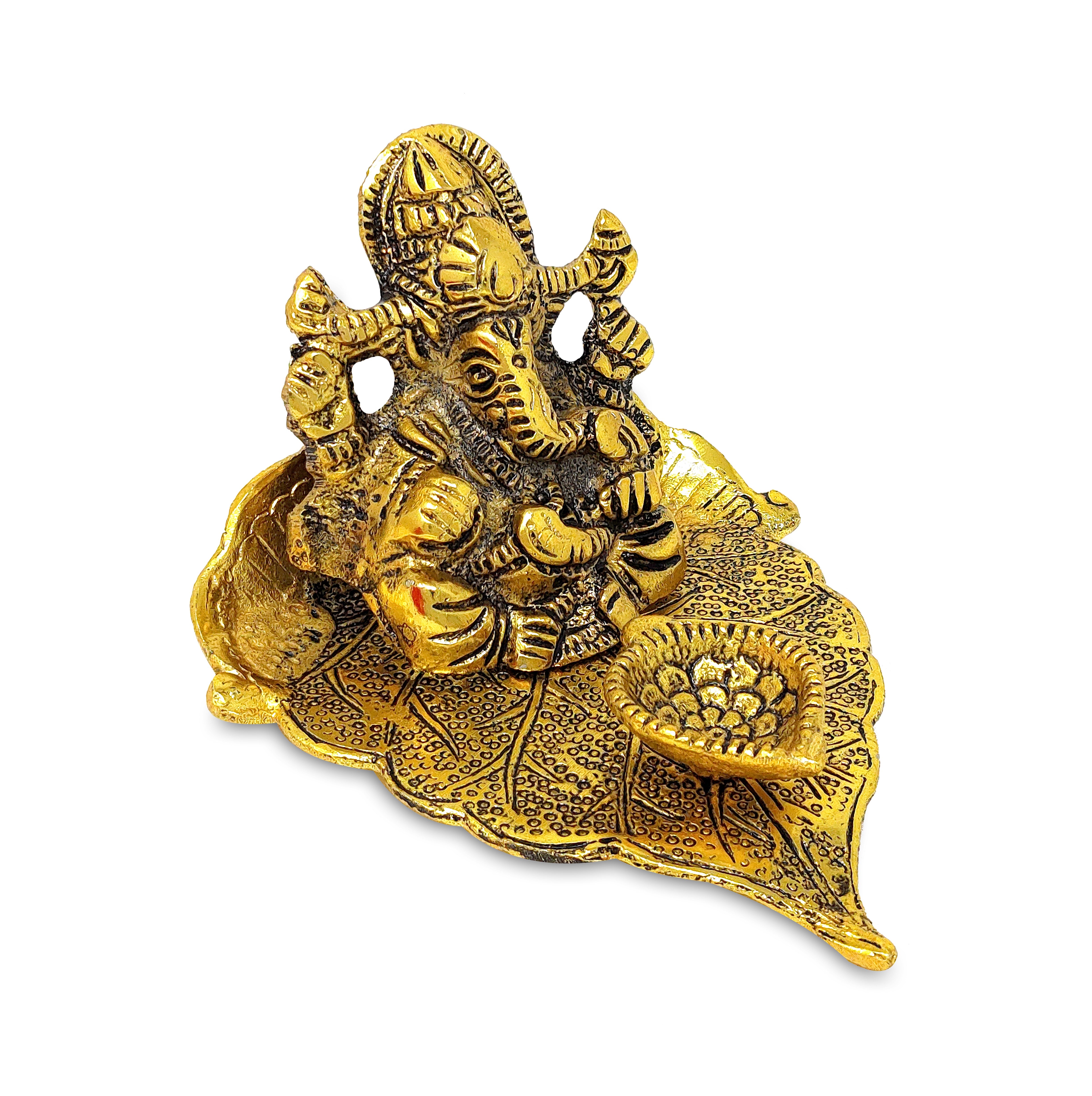 BENGALEN Diya Ganesha on Leaf Oil Lamp Statue Idol Gold with Red Velvet Gift Box Pooja Items Diwali Decoration Puja Gifts Handmade Oil Lamp Traditional Indian Deepawali Gift Items