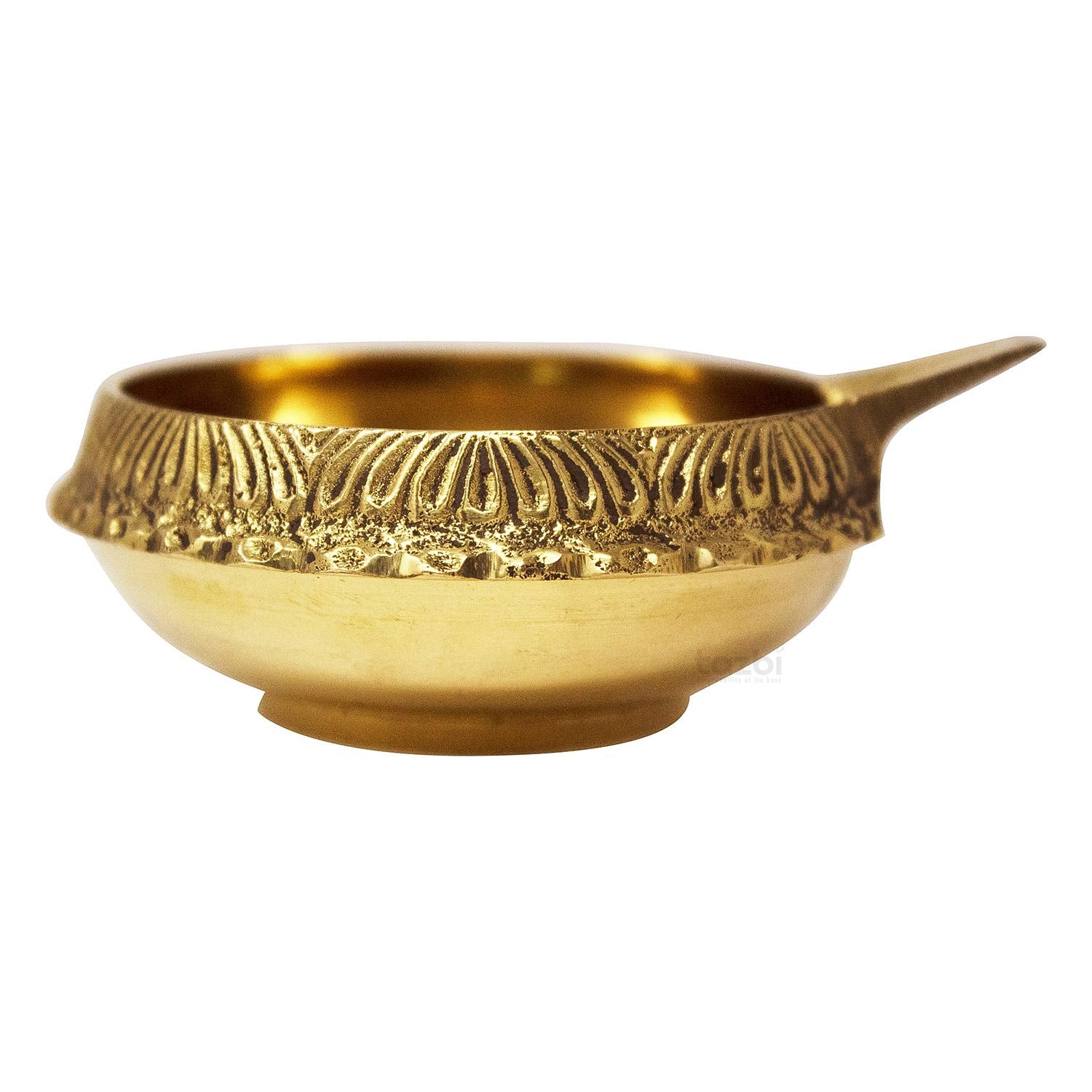 BENGALEN Kuber Diya Medium Brass Handmade Oil Lamp with Golden Engraved Made of Virgin Brass Metal Diwali Diya Vilakku for Diwali Decoration Puja Traditional Indian Deepawali Pooja Gift Items