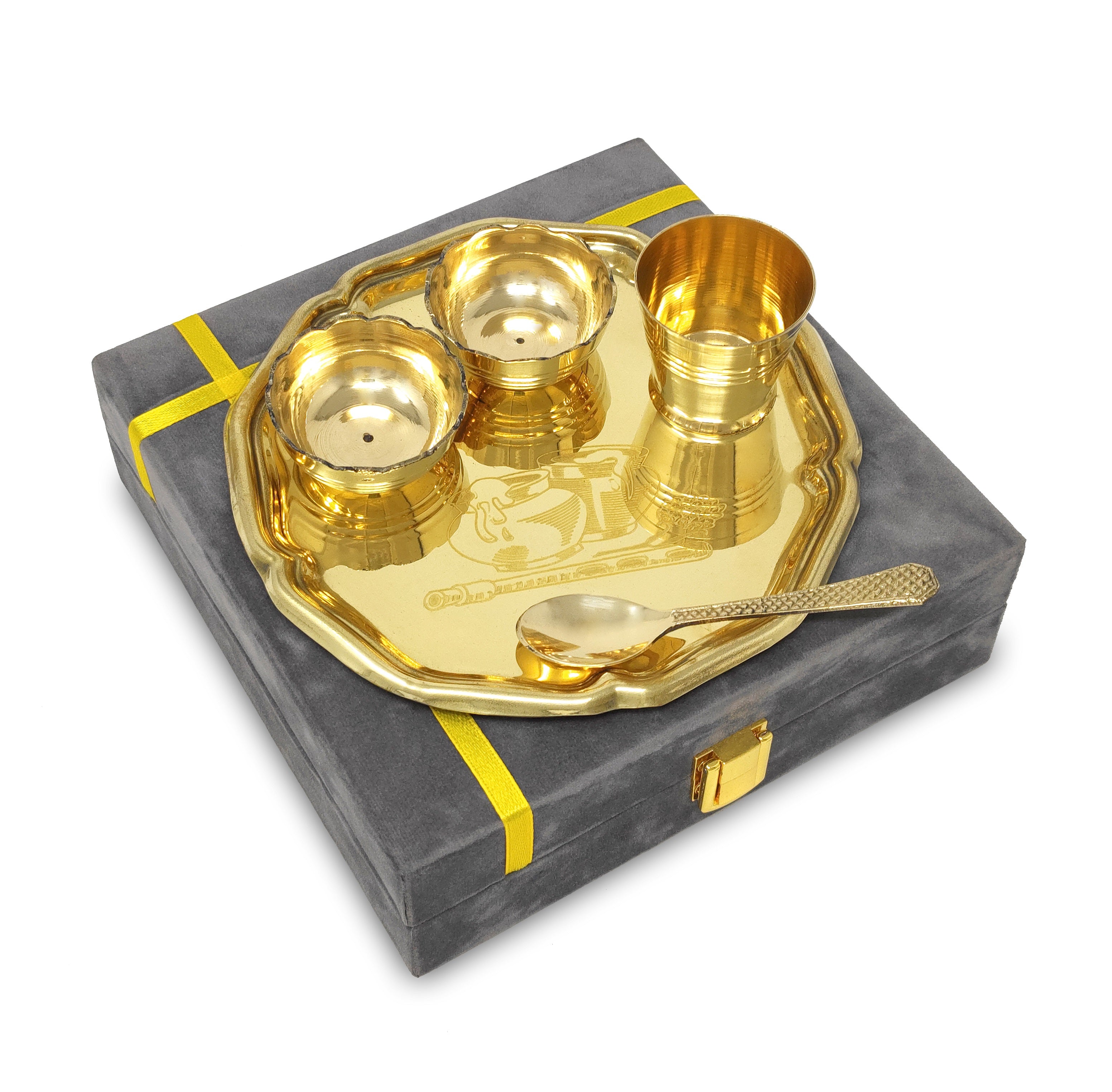 BENGALEN Pooja thali Set Brass Small 6 Inch With Gray Gift Box Laddu Gopal Bhog Thali for Janmashtami Decoration Puja Item Festival Puja Krishna Bhog Thali Set for Home Office Mandir Return Gift Items