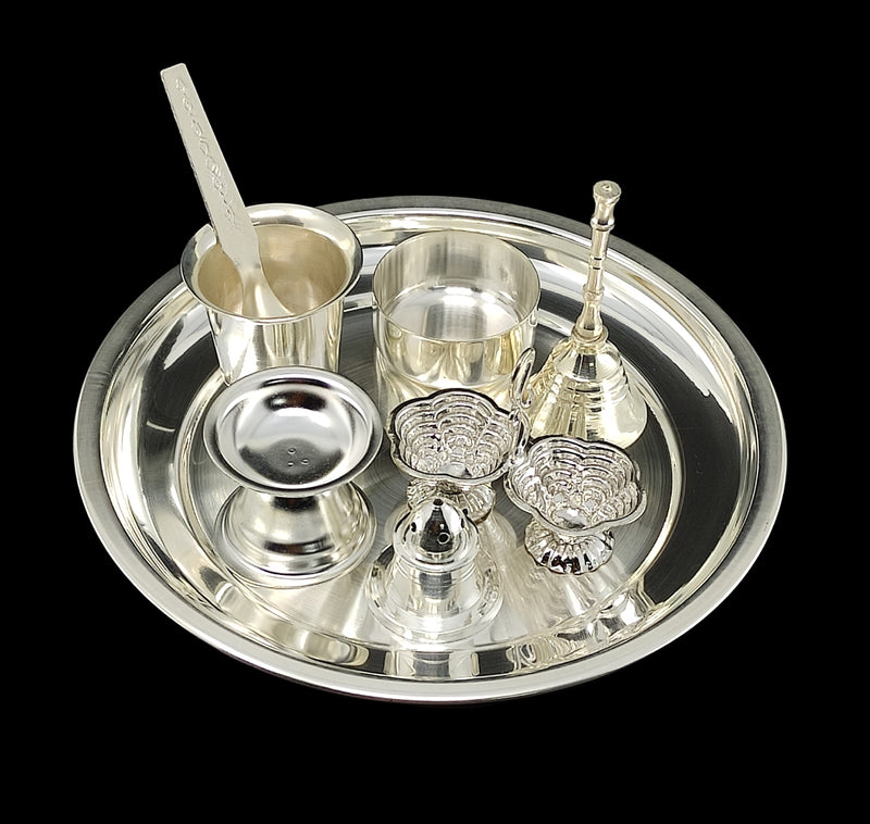 BENGALEN Silver Plated Pooja thali Set 7 Inch Plate Glash Spoon Diya Kumkum Stand Bowl Agarbatti Stand Daily Puja Thali for Diwali, Home, Temple, Office, Wedding Return Gift Items